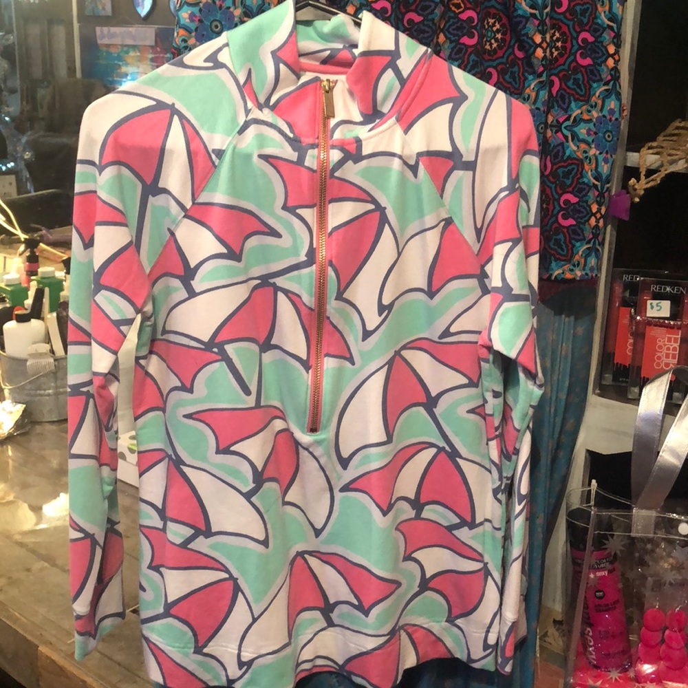 Crown and Ivy beach top